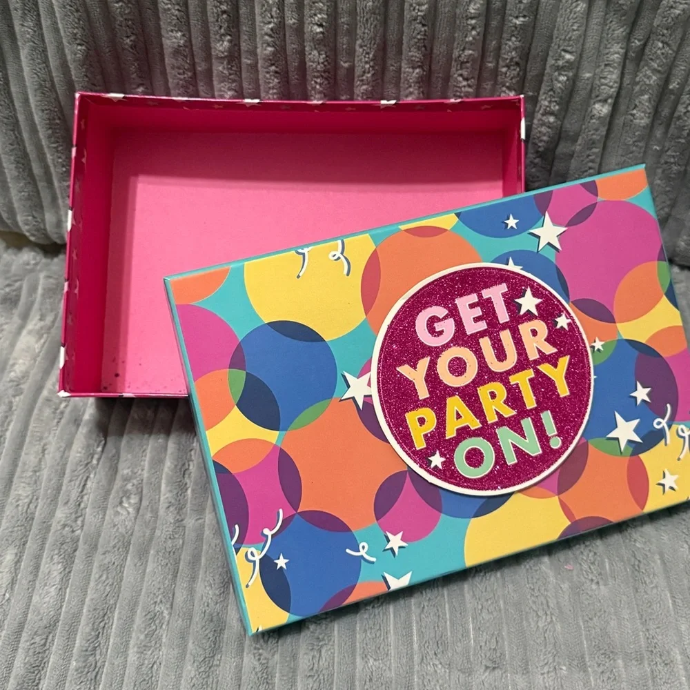 2 Gift Boxes